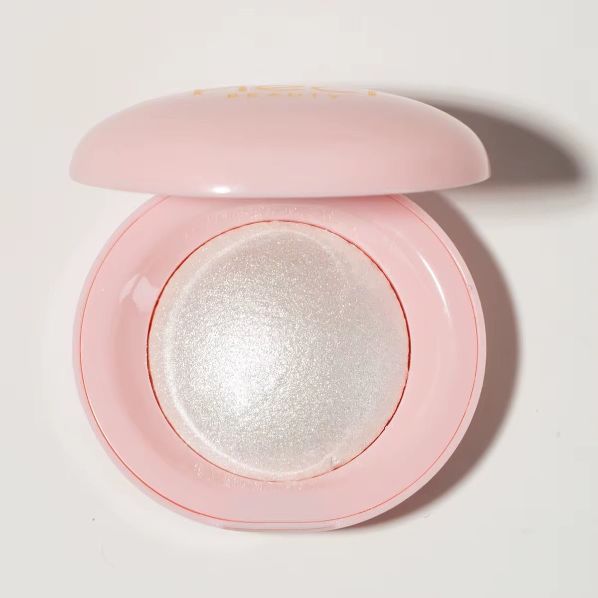 Soft Skin-like Finish Backed Highlighter